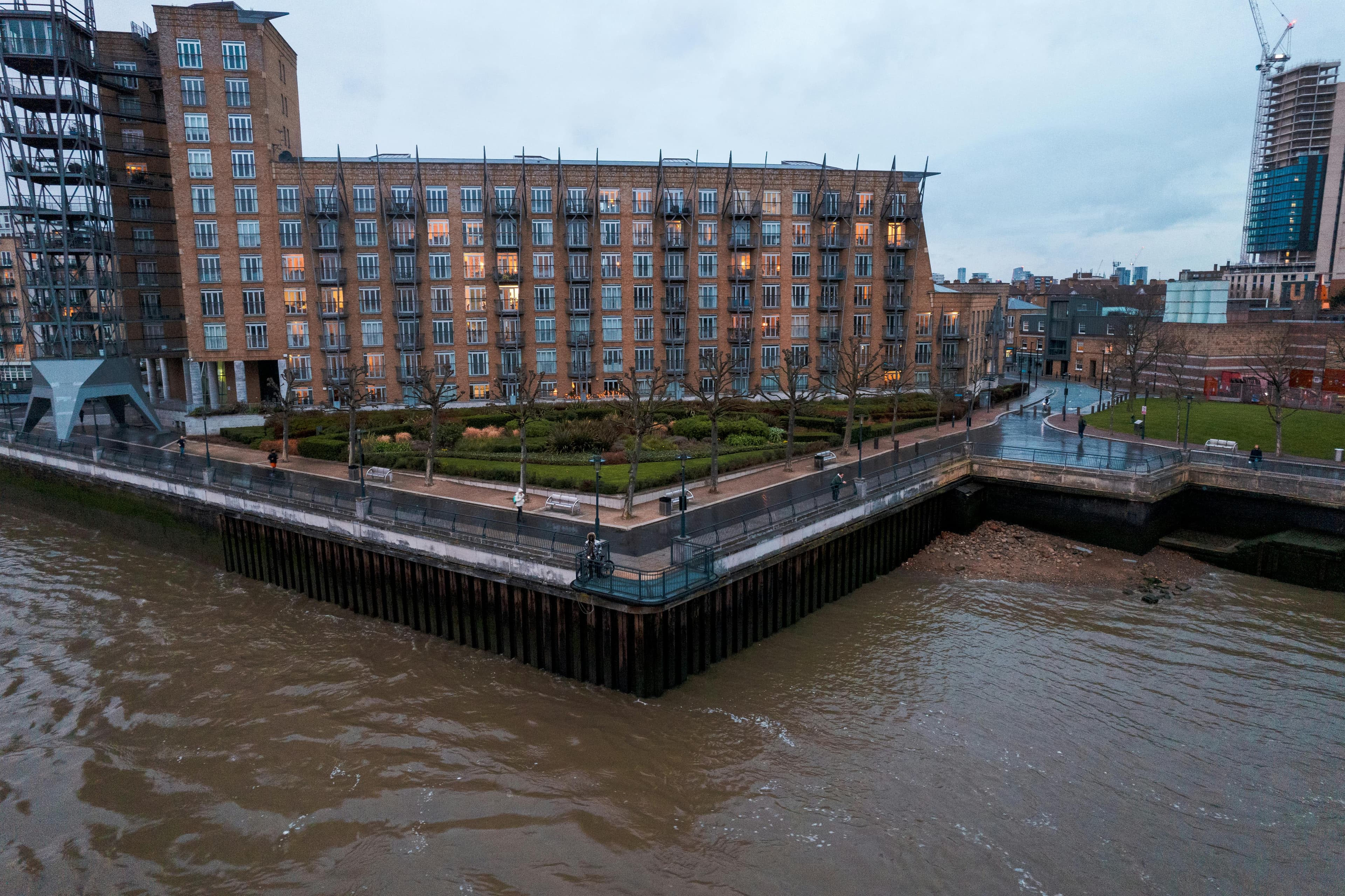 London Property Market 2025: Forecast for Buyers, Sellers, & Renters